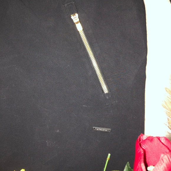 🌺Black athlete raincoat 🌺 - Picture 10 of 12